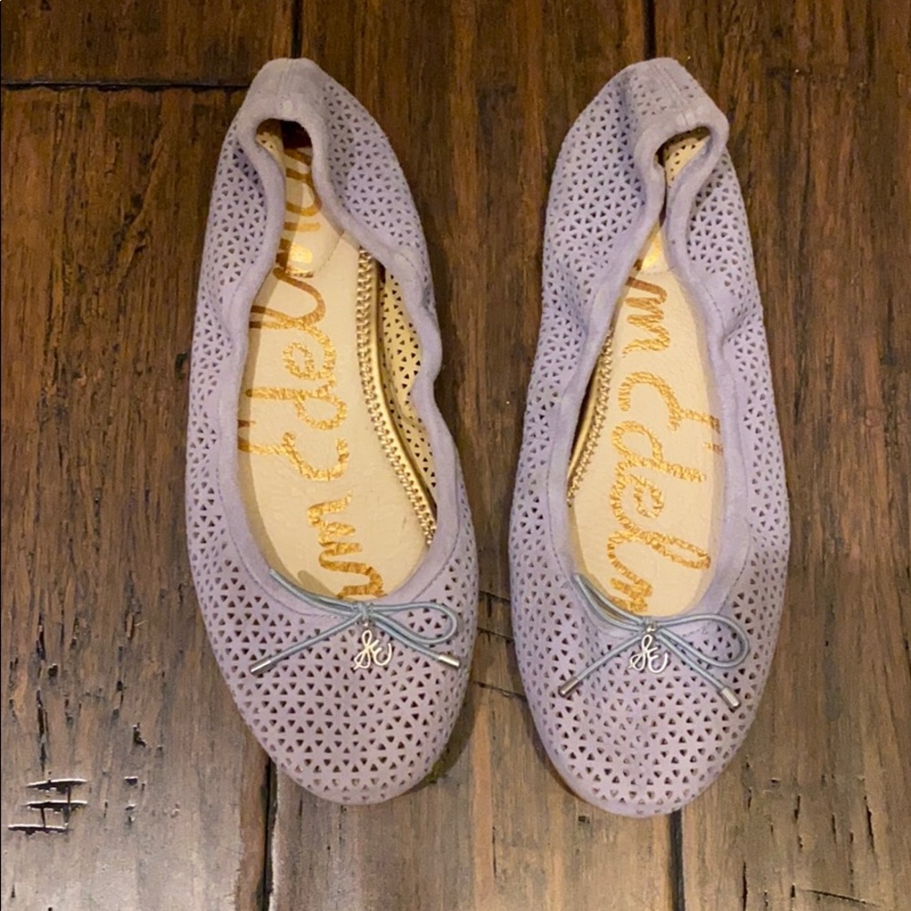 Ballet flats